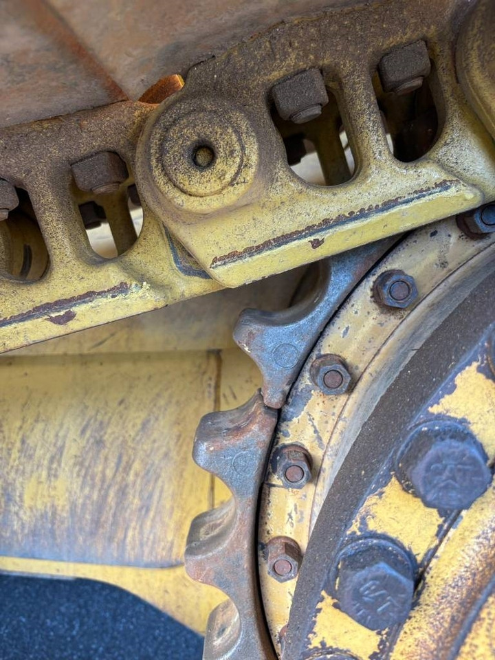 CAT D 6 T LGP (CE / New UC) - Máy ủi: hình 5 CAT D 6 T LGP (CE / New UC) - Máy ủi: hình 5