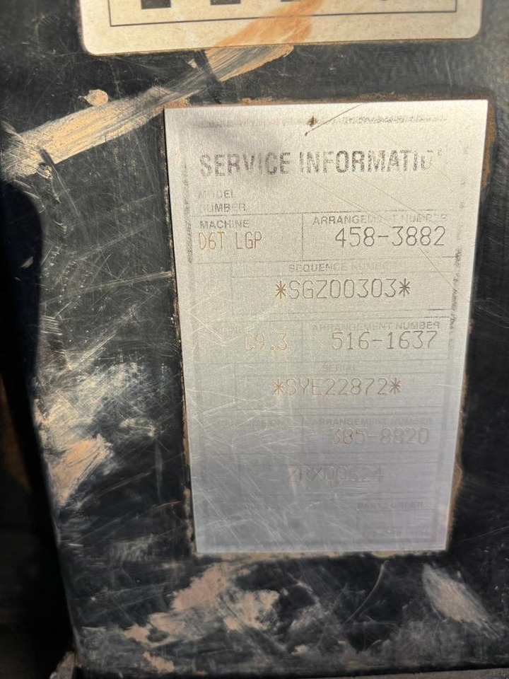 CAT D 6 T LGP (CE / New UC) - Máy ủi: hình 2 CAT D 6 T LGP (CE / New UC) - Máy ủi: hình 2