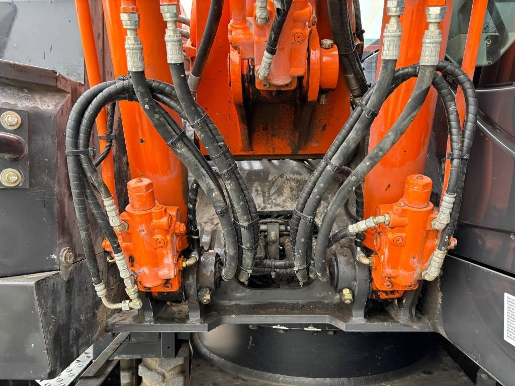 Máy xúc bánh lốp Hitachi ZX 140 W-5B: hình 13