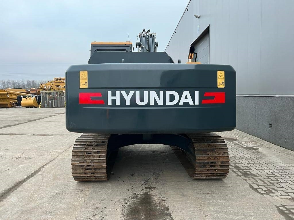 Hyundai R 210 - Máy xúc bánh xích: hình 4 Hyundai R 210 - Máy xúc bánh xích: hình 4