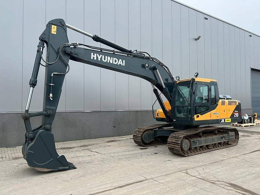 Hyundai R 210 - Máy xúc bánh xích: hình 2 Hyundai R 210 - Máy xúc bánh xích: hình 2