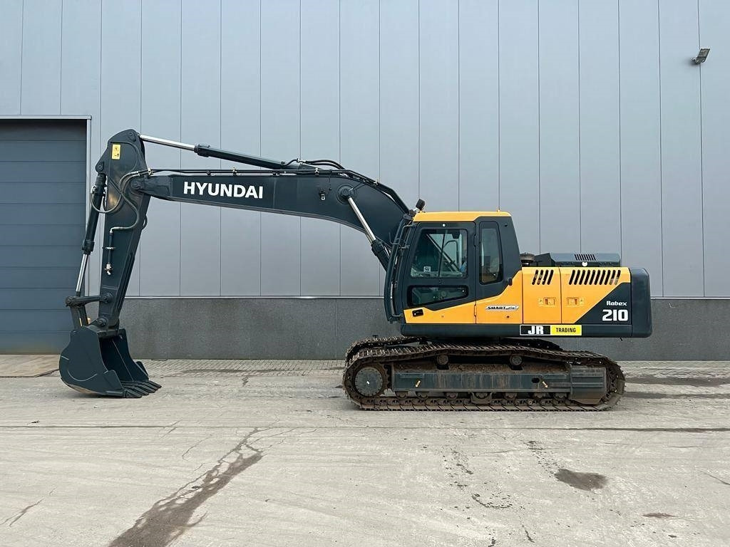 Hyundai R 210 - Máy xúc bánh xích: hình 1 Hyundai R 210 - Máy xúc bánh xích: hình 1