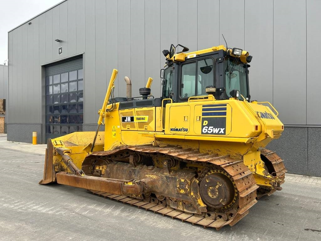 Komatsu D 65 WX-18 - Máy ủi: hình 3 Komatsu D 65 WX-18 - Máy ủi: hình 3