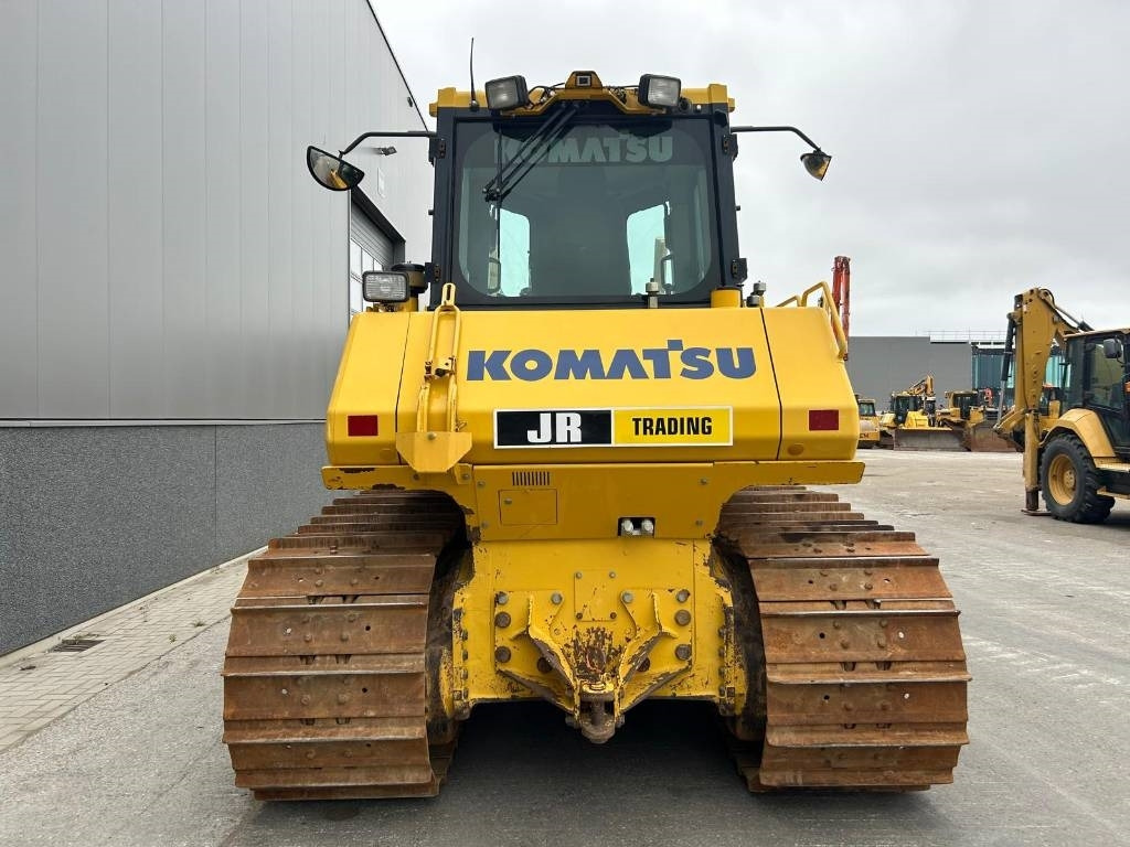 Komatsu D 65 WX-18 - Máy ủi: hình 4 Komatsu D 65 WX-18 - Máy ủi: hình 4