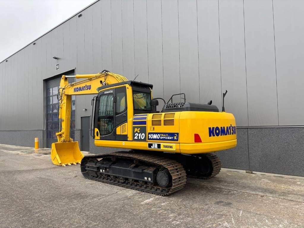 Komatsu PC 210-10M0 - Máy xúc bánh xích: hình 3 Komatsu PC 210-10M0 - Máy xúc bánh xích: hình 3