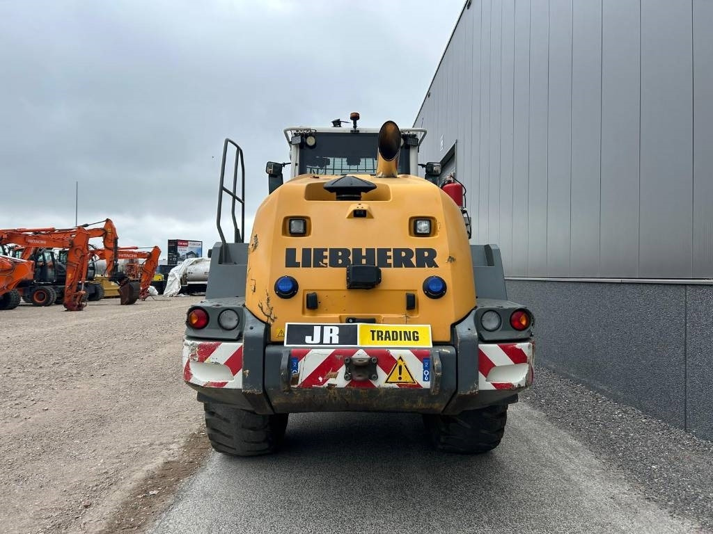 Liebherr L 550 (Comes with High-tip - Mit Hochkipper) - Máy xúc lật bánh lốp: hình 4 Liebherr L 550 (Comes with High-tip - Mit Hochkipper) - Máy xúc lật bánh lốp: hình 4