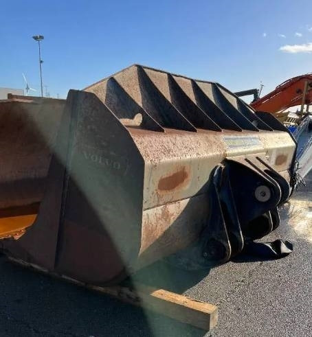 Volvo L350F Rock Bucket (Volvo) - Gầu cho Máy móc xây dựng: hình 4 Volvo L350F Rock Bucket (Volvo) - Gầu cho Máy móc xây dựng: hình 4