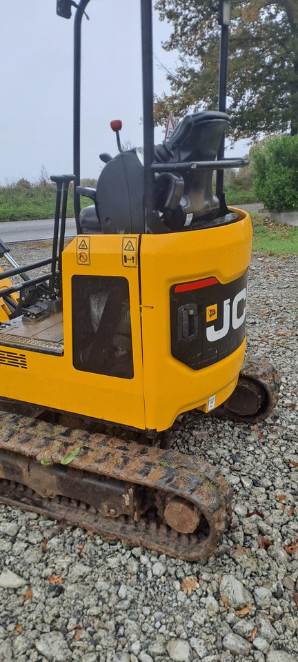JCB 18 Z-1 - Máy xúc mini: hình 3 JCB 18 Z-1 - Máy xúc mini: hình 3