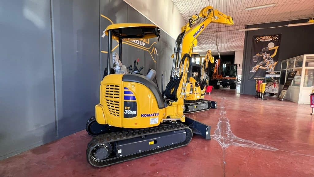Komatsu PC30 MR-5 - Máy xúc mini: hình 1 Komatsu PC30 MR-5 - Máy xúc mini: hình 1