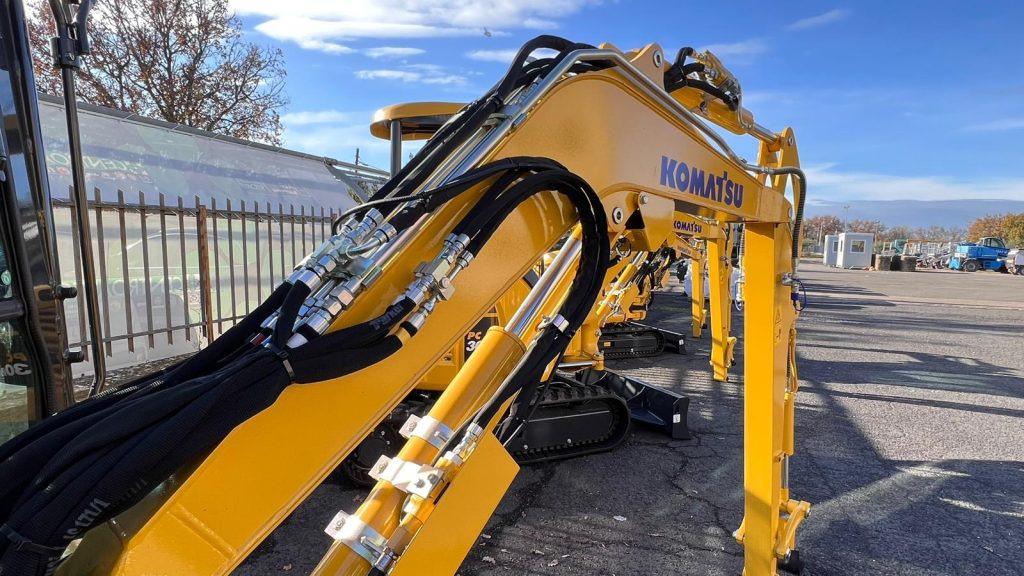 Komatsu PC30 MR-5 - Máy xúc mini: hình 2 Komatsu PC30 MR-5 - Máy xúc mini: hình 2