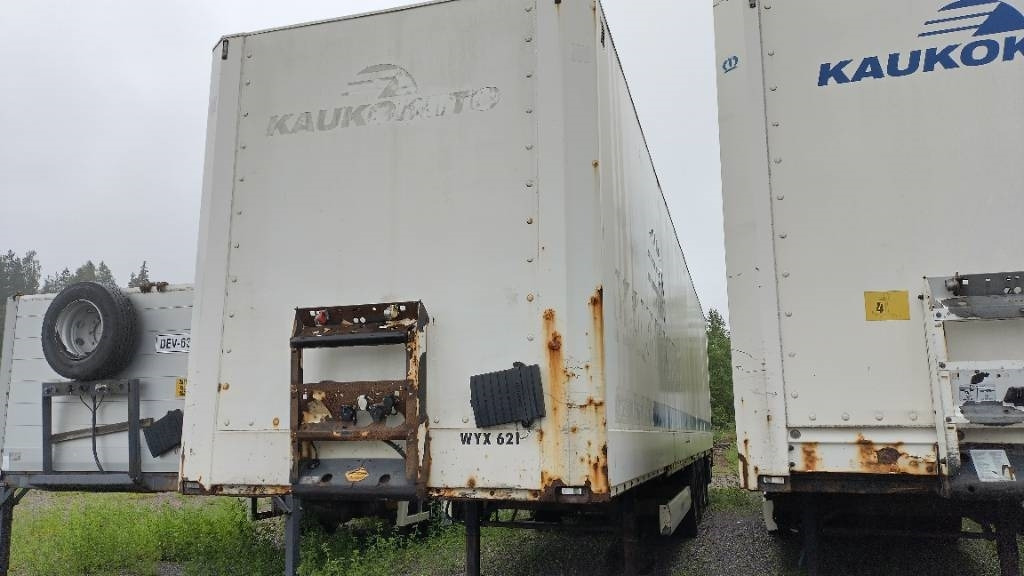 Krone Umpiputki, vahvalla katolla - Sơ mi rơ moóc hộp kín: hình 4 Krone Umpiputki, vahvalla katolla - Sơ mi rơ moóc hộp kín: hình 4