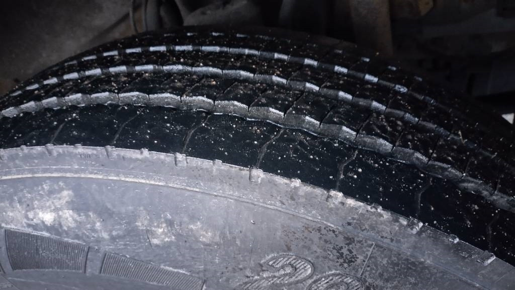 Scania P94 kokosivuaukeva kori+pl-nostin - Xe tải hộp: hình 3 Scania P94 kokosivuaukeva kori+pl-nostin - Xe tải hộp: hình 3