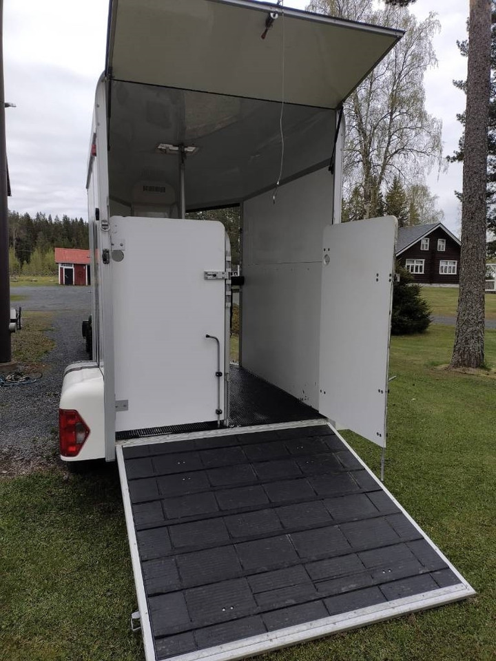 Umeå A45 Hevostraileri, etupurku - Rơ moóc chở gia súc: hình 4 Umeå A45 Hevostraileri, etupurku - Rơ moóc chở gia súc: hình 4