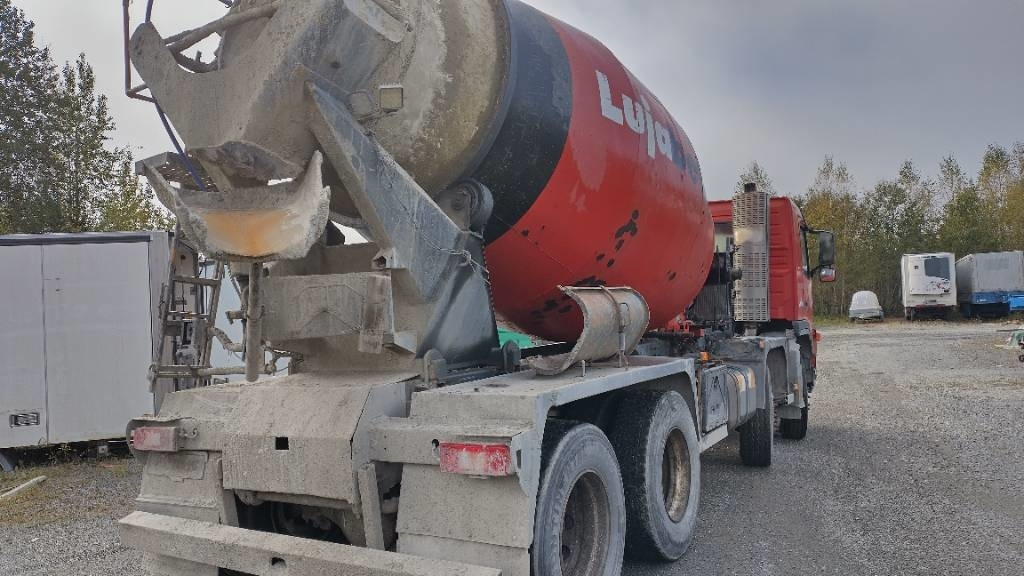 Volvo FM9 8x4 full steel,manual, mixer - Xe bồn: hình 4 Volvo FM9 8x4 full steel,manual, mixer - Xe bồn: hình 4