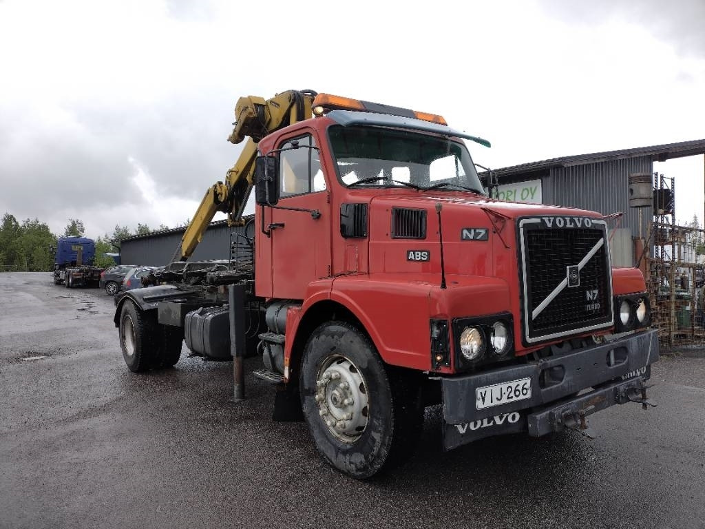 Volvo N7 Tico nosturi ja vl-laite,280tkm!! - Xe tải chở thùng nhỏ: hình 2 Volvo N7 Tico nosturi ja vl-laite,280tkm!! - Xe tải chở thùng nhỏ: hình 2