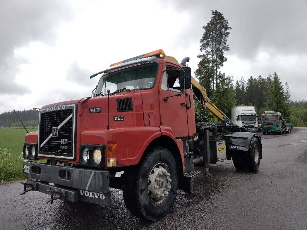 Volvo N7 Tico nosturi ja vl-laite,280tkm!! - Xe tải chở thùng nhỏ: hình 1 Volvo N7 Tico nosturi ja vl-laite,280tkm!! - Xe tải chở thùng nhỏ: hình 1