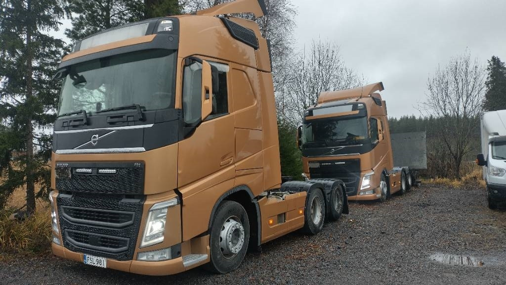 Volvo FH13 6x2 täysilmaveturi - Xe đầu kéo: hình 3 Volvo FH13 6x2 täysilmaveturi - Xe đầu kéo: hình 3