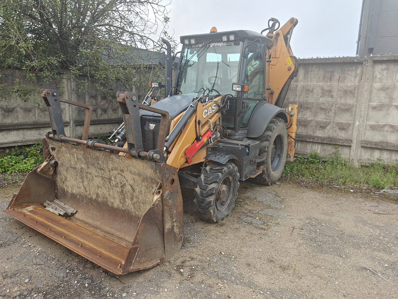CASE 580ST - Máy xúc trước múc sau: hình 2 CASE 580ST - Máy xúc trước múc sau: hình 2