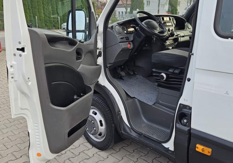 Xe bus mini, Xe van chở khách Iveco A50C17 DAILY / SPROWADZONE / MANUAL / EEV: hình 6