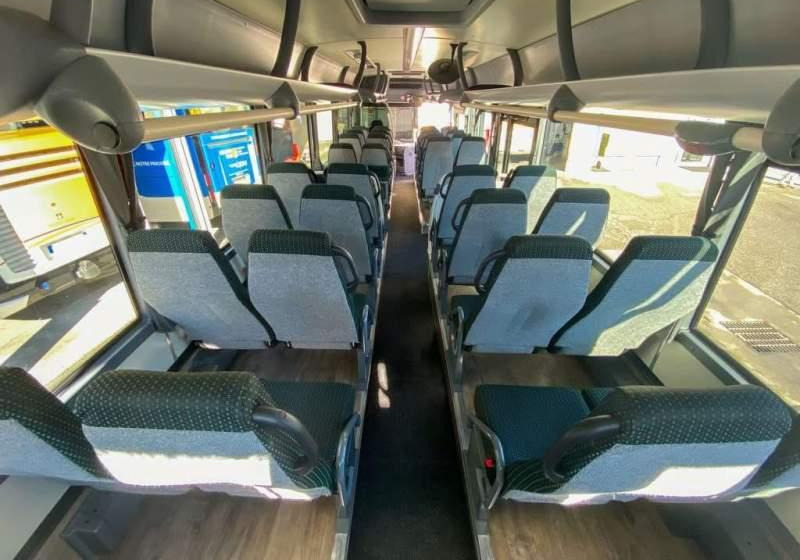 Iveco CROSSWAY/ DŁUGOŚĆ 10.70 M / MANUAL / EURO 6 - Xe bus ngoại ô: hình 5 Iveco CROSSWAY/ DŁUGOŚĆ 10.70 M / MANUAL / EURO 6 - Xe bus ngoại ô: hình 5