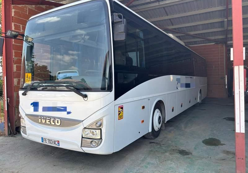 Iveco CROSSWAY/ SPROWADZONY / 180 000 KM / MANUAL - Xe bus ngoại ô: hình 1 Iveco CROSSWAY/ SPROWADZONY / 180 000 KM / MANUAL - Xe bus ngoại ô: hình 1