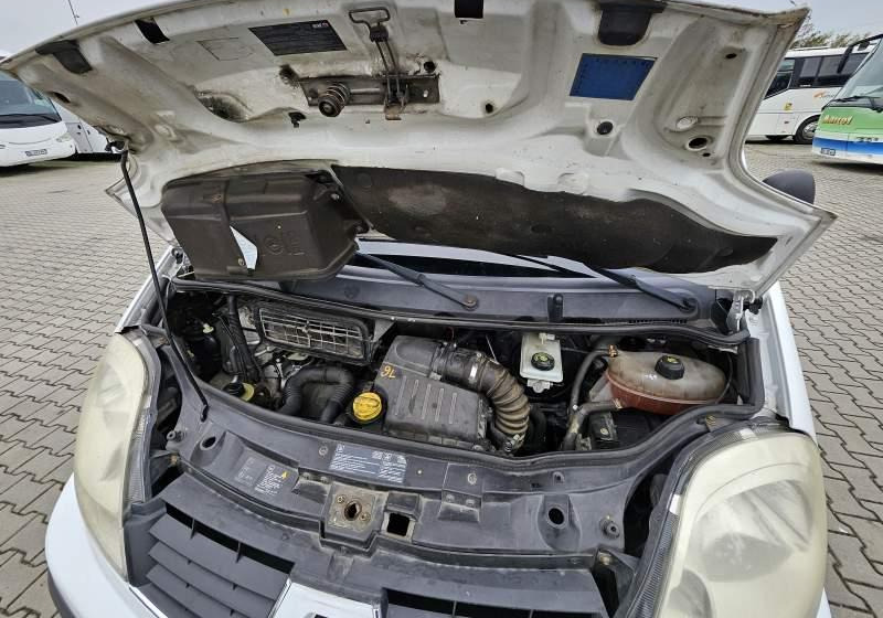 Renault TRAFIC 2.0 DCI 90 COMBI L2H1 / SPROWADZONY - Xe bus mini, Xe van chở khách: hình 3 Renault TRAFIC 2.0 DCI 90 COMBI L2H1 / SPROWADZONY - Xe bus mini, Xe van chở khách: hình 3