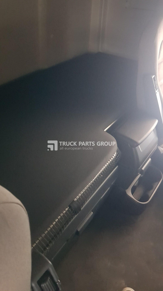 IVECO IVECO SRALIS EURO6 emission HY-WAY cab bunks, sleeping place, bed, upper + lower, 5041149389, 504094421 - Chỗ ngồi cho Xe tải: hình 1 IVECO IVECO SRALIS EURO6 emission HY-WAY cab bunks, sleeping place, bed, upper + lower, 5041149389, 504094421 - Chỗ ngồi cho Xe tải: hình 1