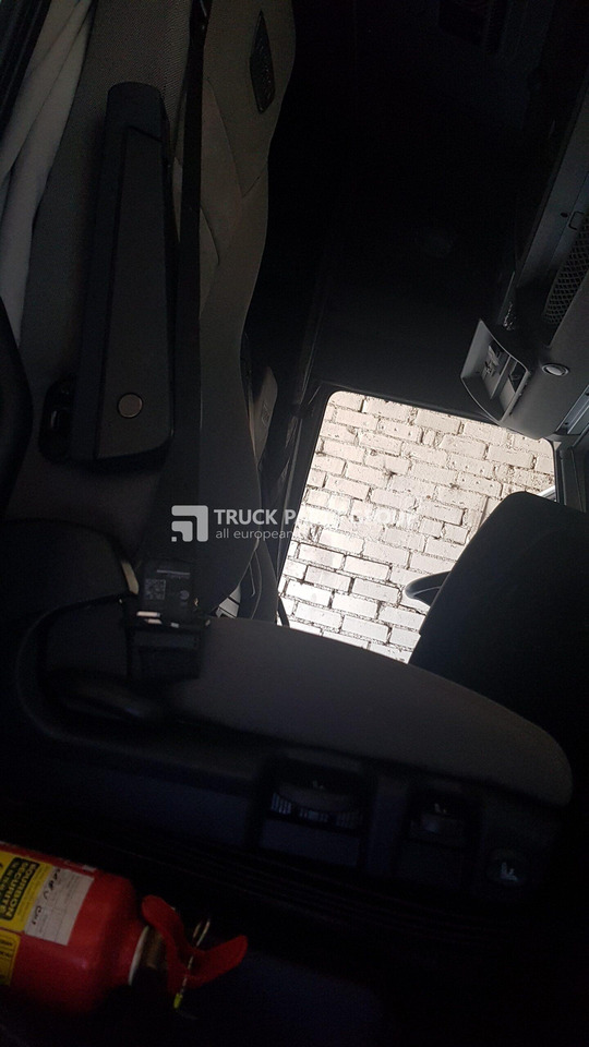 IVECO IVECO STRALIS EURO6 emission HY-WAY seats driver + passenger 13138430698, 504045441, 500389633, 500389418, 504196960 - Chỗ ngồi cho Xe tải: hình 4 IVECO IVECO STRALIS EURO6 emission HY-WAY seats driver + passenger 13138430698, 504045441, 500389633, 500389418, 504196960 - Chỗ ngồi cho Xe tải: hình 4