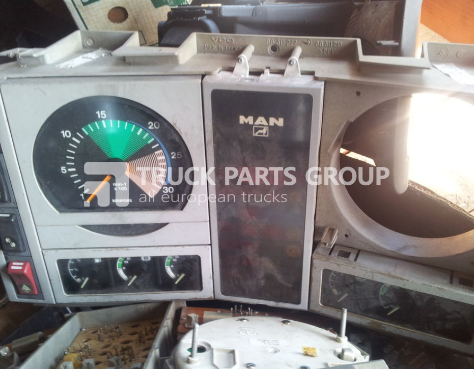 MAN instrument panel, indicator, dashboard, instrume dashboard - Bảng điều khiển cho Xe tải: hình 1 MAN instrument panel, indicator, dashboard, instrume dashboard - Bảng điều khiển cho Xe tải: hình 1