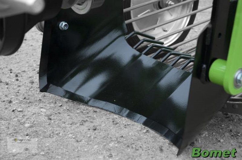 BOMET Z655/1 Kartoffelroder Roder Kartoffel Schwingsiebroder NEU - Máy thu hoạch khoai tây: hình 4 BOMET Z655/1 Kartoffelroder Roder Kartoffel Schwingsiebroder NEU - Máy thu hoạch khoai tây: hình 4