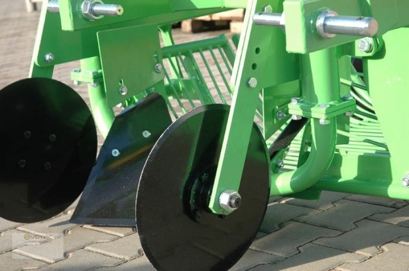 BOMET Z655 Kartoffelroder Roder Kartoffel Schwingsiebroder NEU - Máy thu hoạch khoai tây: hình 4 BOMET Z655 Kartoffelroder Roder Kartoffel Schwingsiebroder NEU - Máy thu hoạch khoai tây: hình 4