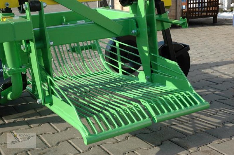 BOMET Z655 Kartoffelroder Roder Kartoffel Schwingsiebroder NEU - Máy thu hoạch khoai tây: hình 5 BOMET Z655 Kartoffelroder Roder Kartoffel Schwingsiebroder NEU - Máy thu hoạch khoai tây: hình 5