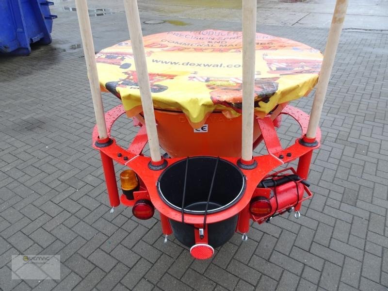 Dexwal 300L Kommunal Streuer Salzstreuer Trichterstreuer NEU - Máy dàn trải cát/ Muối: hình 2 Dexwal 300L Kommunal Streuer Salzstreuer Trichterstreuer NEU - Máy dàn trải cát/ Muối: hình 2