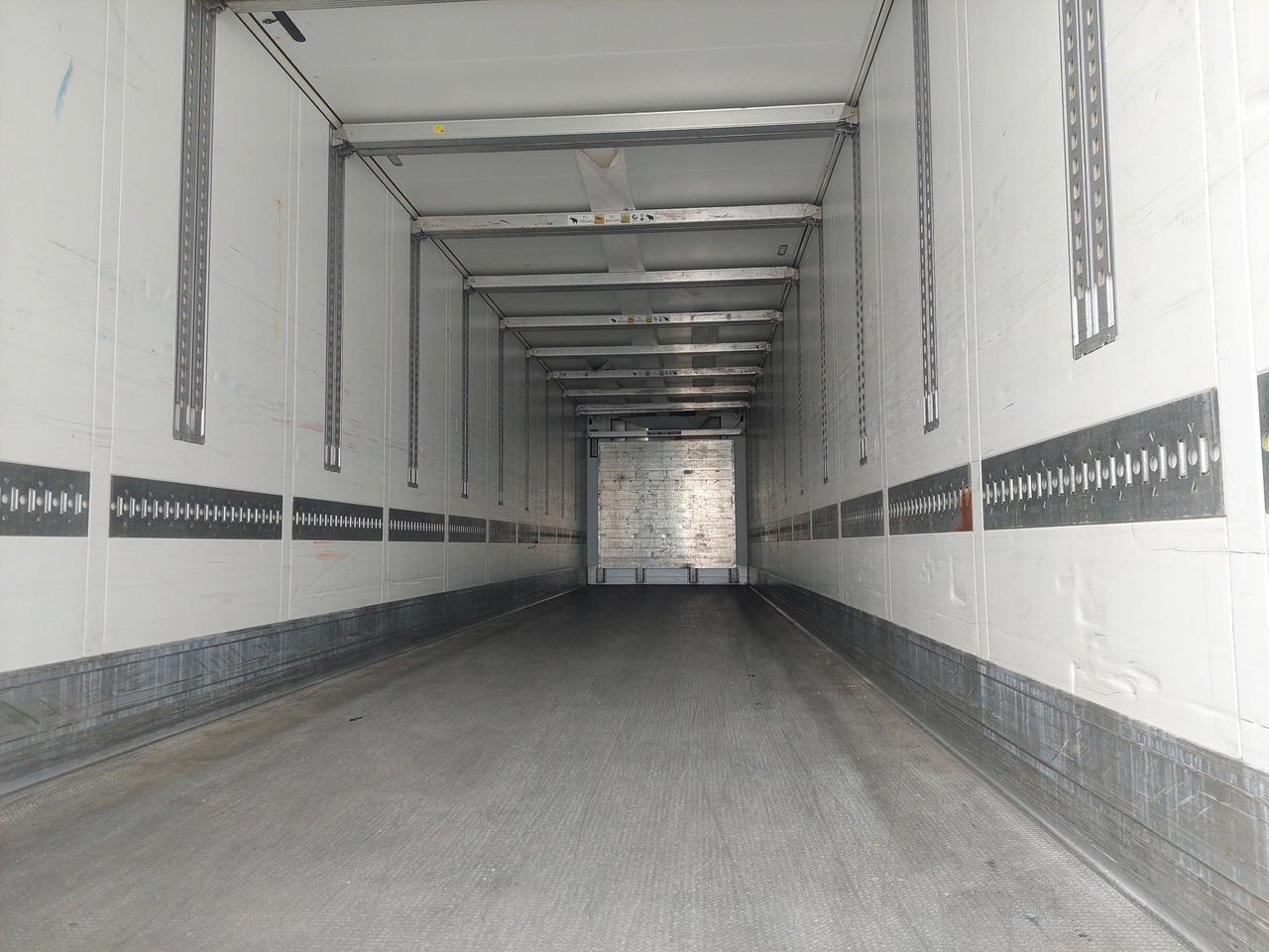 2018 Schmitz Cargobull SKO Double Deck FP 60 ThermoKing SLXi 300 Lifting Axle - Sơ mi rơ moóc đông lạnh: hình 4 2018 Schmitz Cargobull SKO Double Deck FP 60 ThermoKing SLXi 300 Lifting Axle - Sơ mi rơ moóc đông lạnh: hình 4