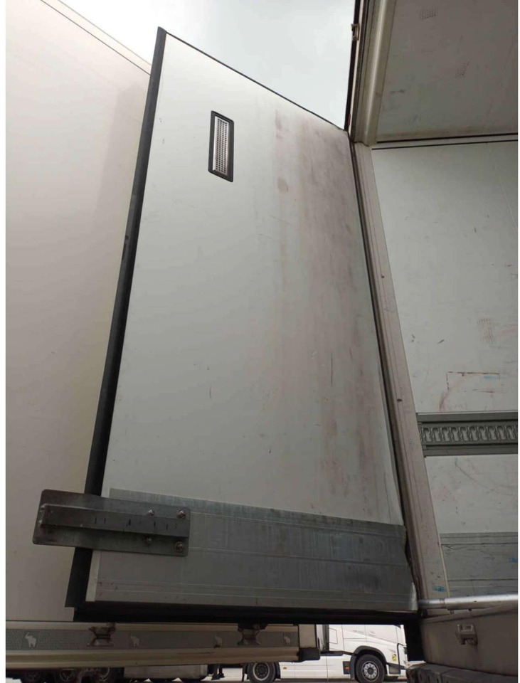 2018 Schmitz Cargobull SKO FP 45 ThermoKing SLXi 300 - Sơ mi rơ moóc đông lạnh: hình 4 2018 Schmitz Cargobull SKO FP 45 ThermoKing SLXi 300 - Sơ mi rơ moóc đông lạnh: hình 4