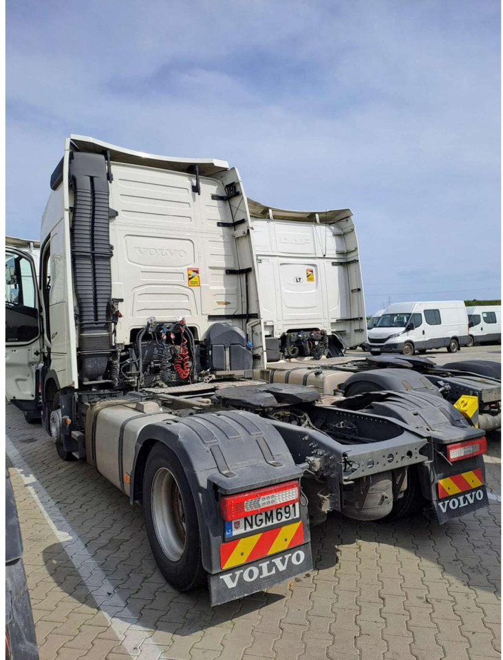 2023 Volvo FH 460 Globetrotter XL Varios i-Save - Xe đầu kéo: hình 2 2023 Volvo FH 460 Globetrotter XL Varios i-Save - Xe đầu kéo: hình 2