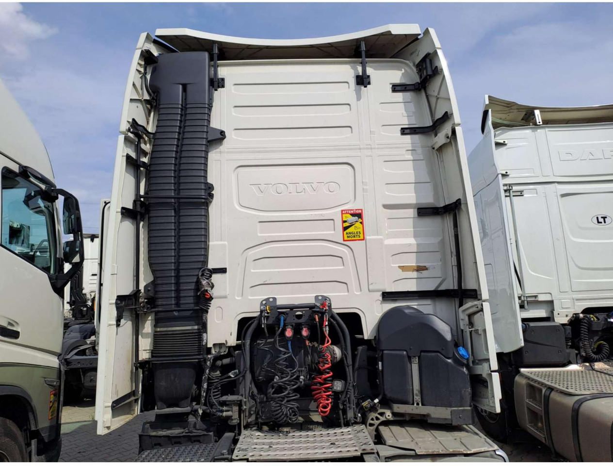 2023 Volvo FH 460 Globetrotter XL Varios i-Save - Xe đầu kéo: hình 4 2023 Volvo FH 460 Globetrotter XL Varios i-Save - Xe đầu kéo: hình 4