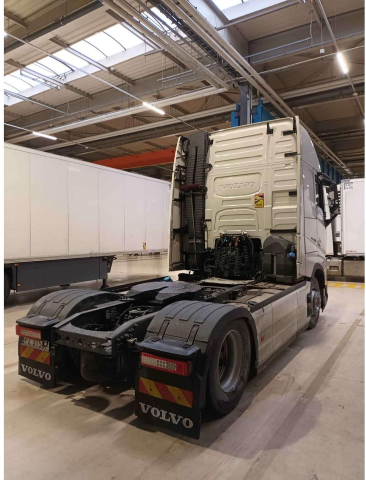 2023 Volvo FH 460 Globetrotter XL i-Save - Xe đầu kéo: hình 3 2023 Volvo FH 460 Globetrotter XL i-Save - Xe đầu kéo: hình 3