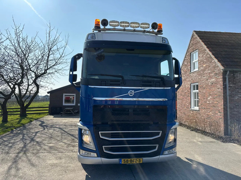 Volvo FH 460 / NL TRUCK / GLOBE / 6X2 / 2 TANK / I-Parkcool - Xe đầu kéo: hình 2 Volvo FH 460 / NL TRUCK / GLOBE / 6X2 / 2 TANK / I-Parkcool - Xe đầu kéo: hình 2