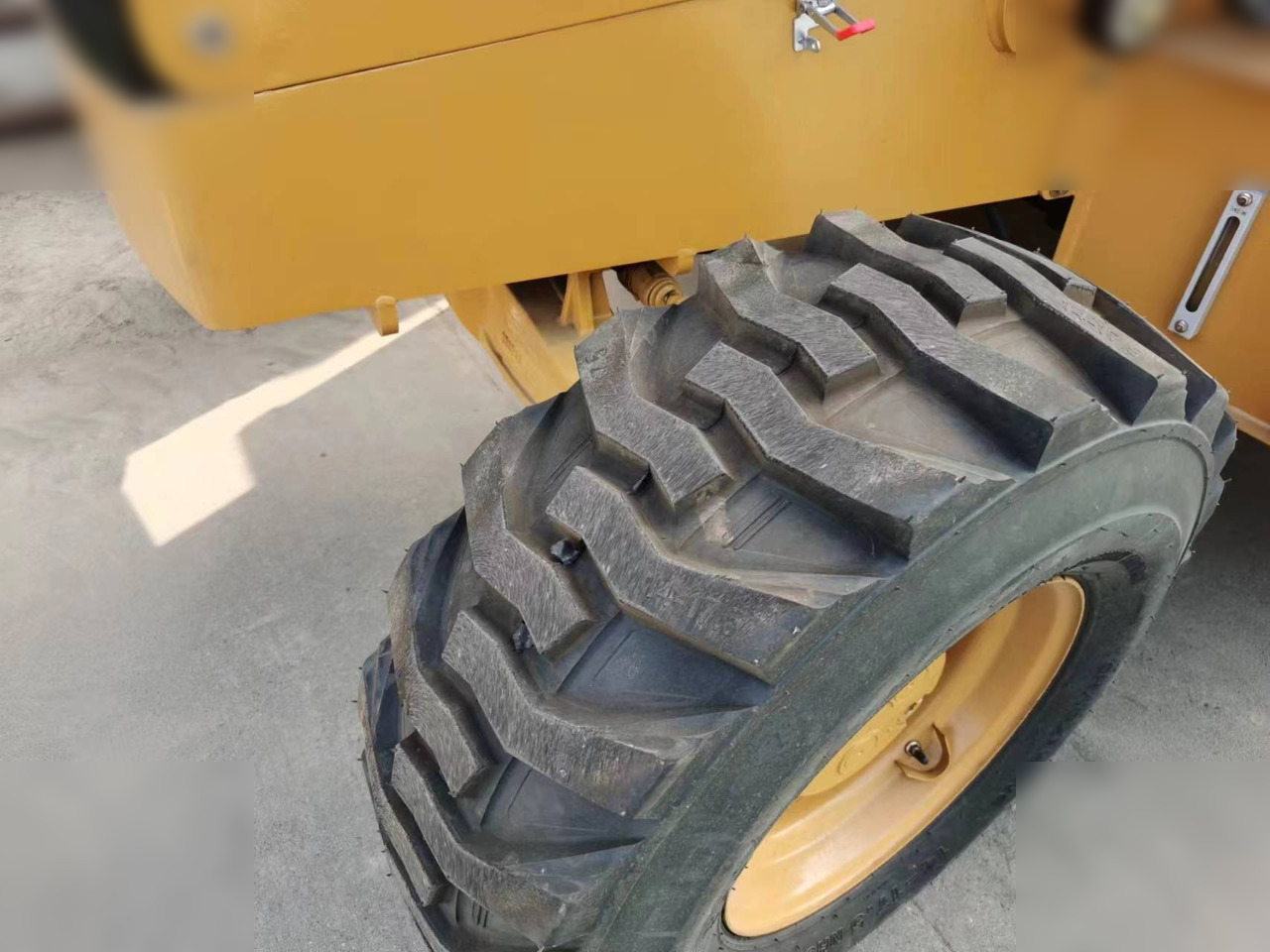 CATERPILLAR 420F - Máy xúc trước múc sau: hình 5 CATERPILLAR 420F - Máy xúc trước múc sau: hình 5