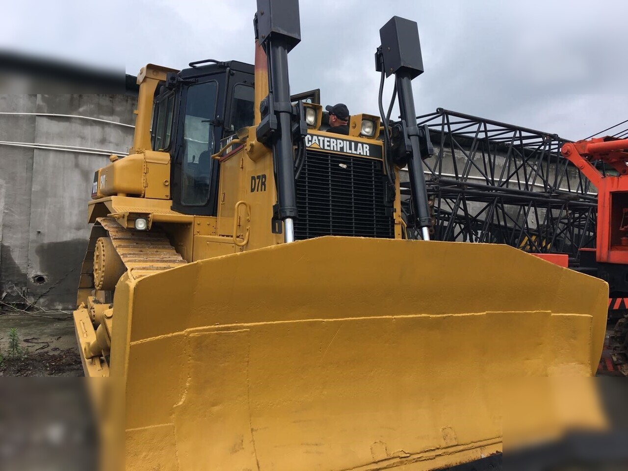 CATERPILLAR D7R - Máy ủi: hình 2 CATERPILLAR D7R - Máy ủi: hình 2