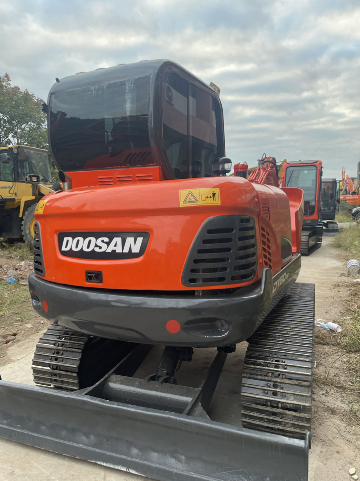 DOOSAN DX60-9C - Máy xúc bánh xích: hình 5 DOOSAN DX60-9C - Máy xúc bánh xích: hình 5