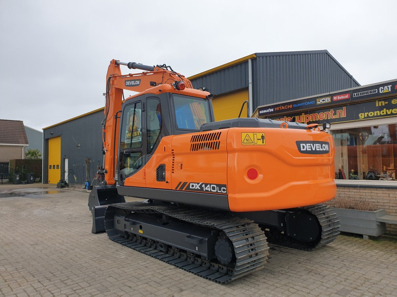 Develon DX140LC - Máy xúc bánh xích: hình 3 Develon DX140LC - Máy xúc bánh xích: hình 3
