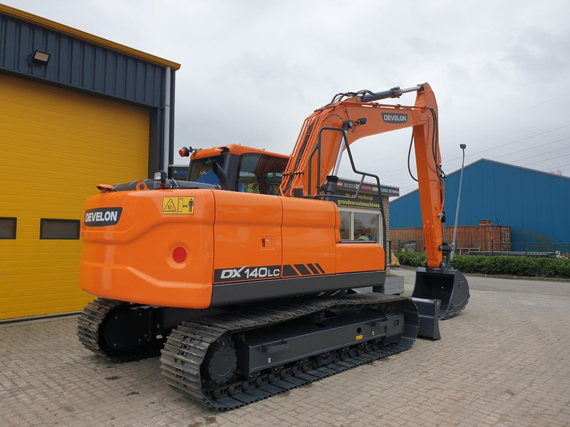 Develon DX140LC - Máy xúc bánh xích: hình 5 Develon DX140LC - Máy xúc bánh xích: hình 5