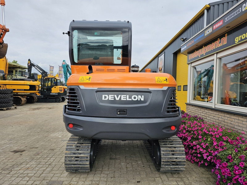 Develon DX60E-10N - Máy xúc mini: hình 4 Develon DX60E-10N - Máy xúc mini: hình 4