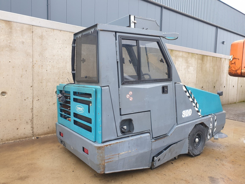 TENNANT 800 - Xe quét đường: hình 2 TENNANT 800 - Xe quét đường: hình 2