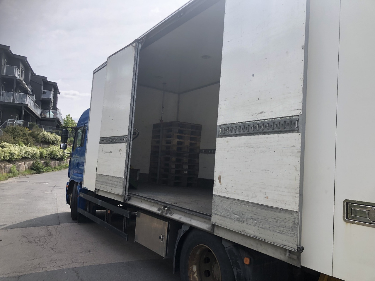 MAN TGM 18.240 - Xe tải hộp: hình 5 MAN TGM 18.240 - Xe tải hộp: hình 5