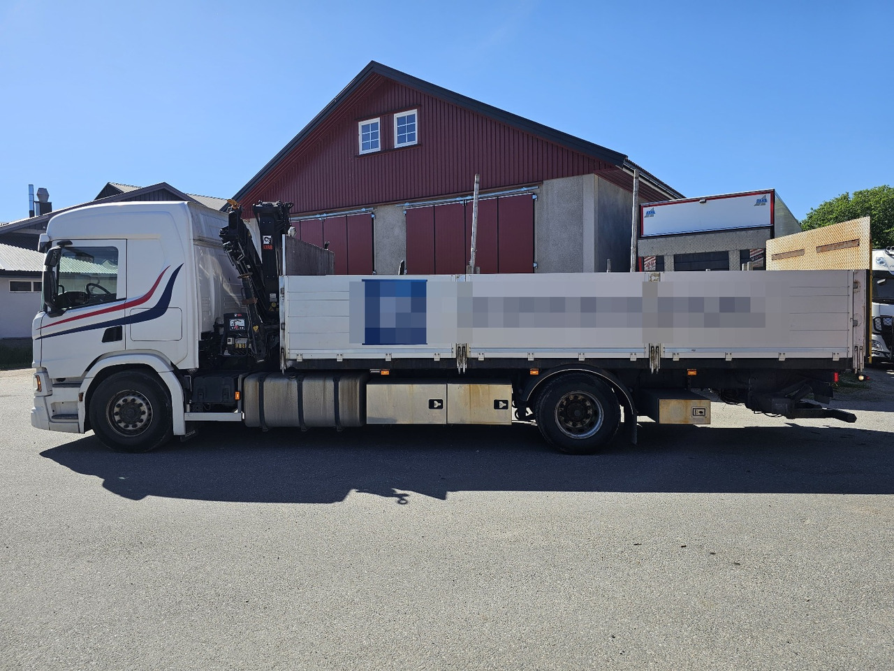 Scania P320 - Xe tải thùng lửng/ Phẳng, Xe cẩu tự hành: hình 2 Scania P320 - Xe tải thùng lửng/ Phẳng, Xe cẩu tự hành: hình 2