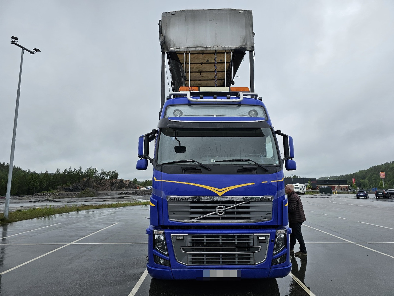 Volvo FH16 540 6x4 - Xe tải thùng mui bạt: hình 4 Volvo FH16 540 6x4 - Xe tải thùng mui bạt: hình 4