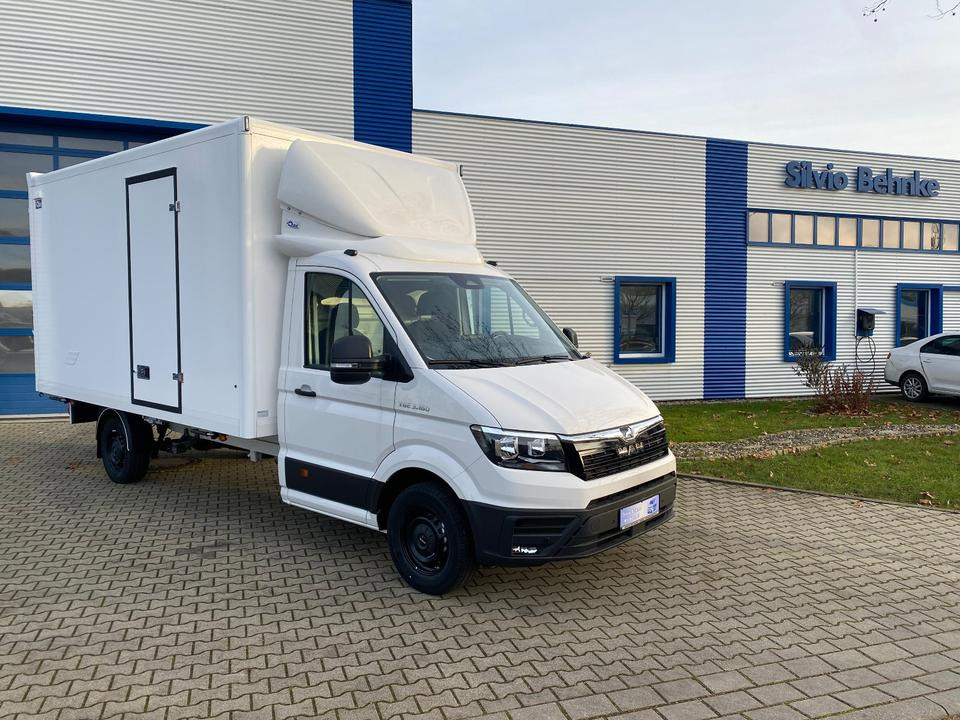 MAN TGE 3.160 Next Level Blyss Kofferaufbau Lang *INKL.19% MWST*HECKANTRIEB*AHK*PDC*TEMPO *UVM*SOFORT VERFÜGBAR!* - Xe tải nhỏ thùng kín: hình 1 MAN TGE 3.160 Next Level Blyss Kofferaufbau Lang *INKL.19% MWST*HECKANTRIEB*AHK*PDC*TEMPO *UVM*SOFORT VERFÜGBAR!* - Xe tải nhỏ thùng kín: hình 1